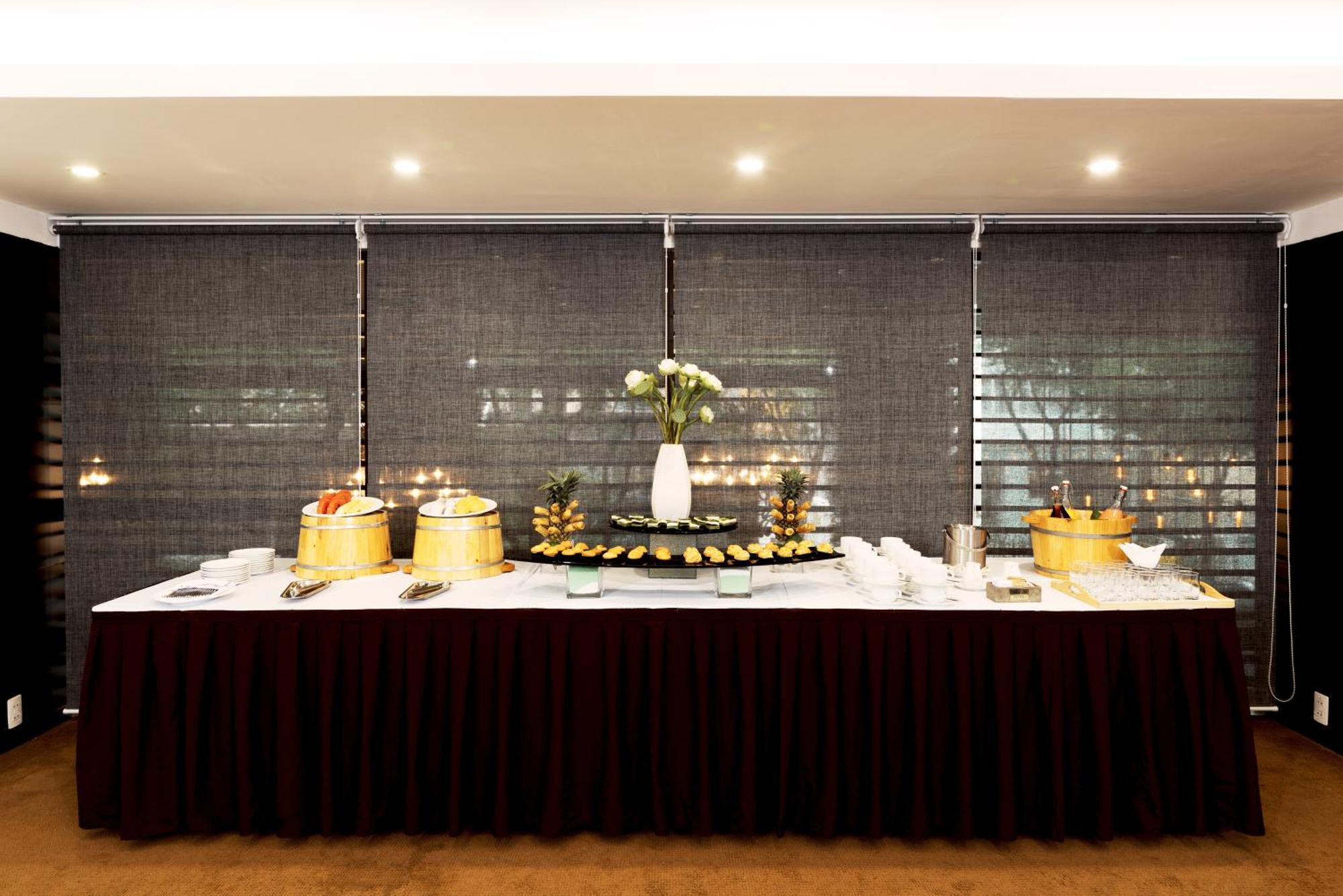 Paragon Saigon Hotel Хошимін Екстер'єр фото
